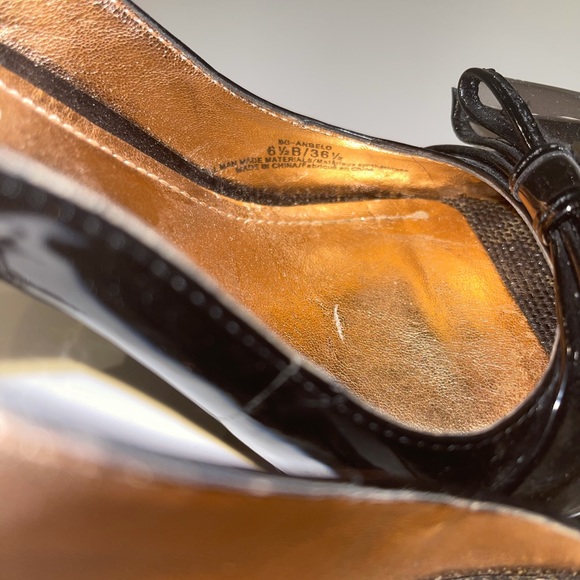 Black BCBGeneration sling back heels with bows - Picture 4 of 4